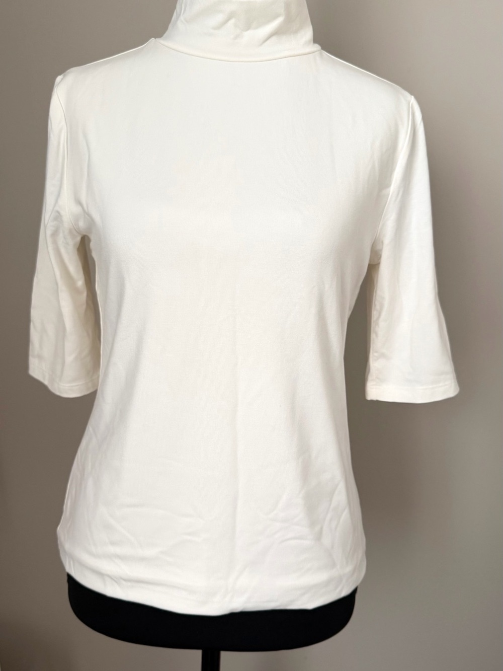 Ann Taylor Cream Short-Sleeve Turtleneck Top
